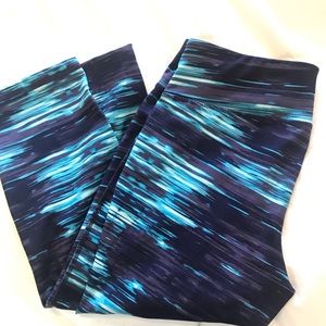 Old Navy Yoga pants 💜💙